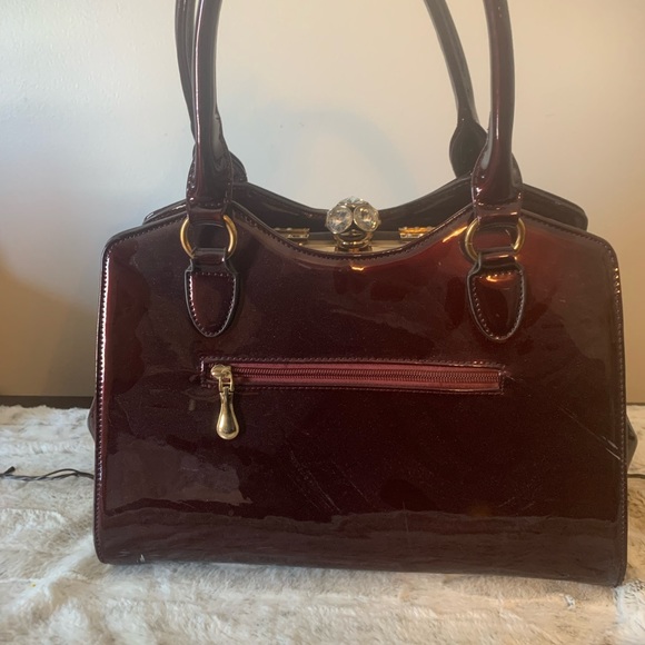 Maroon red paten leather purse / tote bag - Picture 6 of 7